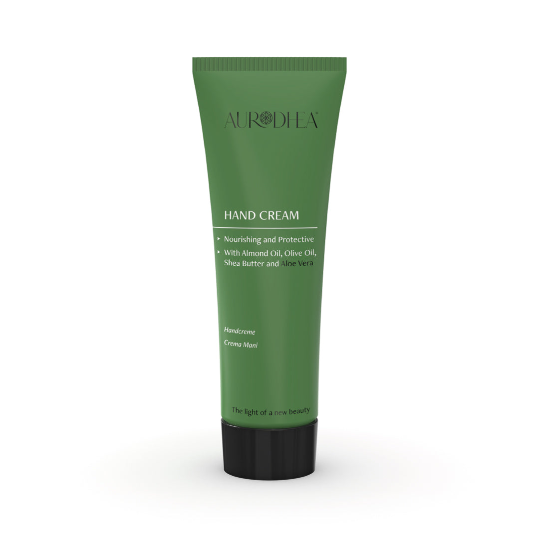 Aurodhea Aloe Vera Handcreme mit Allantoin, Aloe Vera, Kamille, Süßem Mandelöl, Arganöl, Olivenöl und Sheabutter – nährt, schützt, spendet Feuchtigkeit und wirkt antioxidativ für weiche, elastische Hände.
